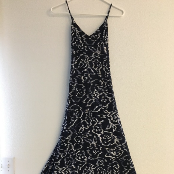 LOFT Dresses & Skirts - ☔️☔️2/$21 LOFT Navy & White Sundress - 2P